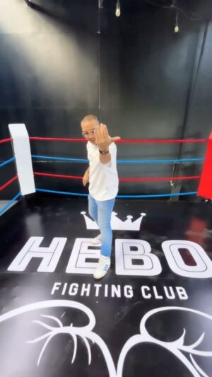 Ricky Komo Instagram - Bismillah di mudahkan,dilancarkan dan di cepatkan selesai renov nya, teman temam pontianak bantu doa dan suport nya, semoga cafe nya cepat selesai dan bisa untuk jadi tempat nongrong sekalian fighting club buat teman2.. kira2 setelah ini bikin di kota mana lagi ya..?? Aamin aja dlu 🙏