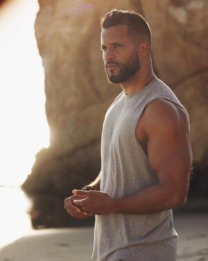 Ricky Whittle Instagram - Life’s a beach if you are. 
It’s a wonderful festive time of year but also the hardest for some who have lost loved ones and have to endure these times without dampening others spirits. Big love to all those with the courage and strength that are getting through this time. You are never alone, as long as you remember and keep those memories in the front of your mind they will always be with us,to feel bad is not wrong, to cry is not wrong, to feel sad,depressed,frustrated is all just how you feel. But know you got through yesterday, you will get through today and you will continue through that dark tunnel with that strength and courage. Eventually that light at the end of the tunnel gets brighter whilst the darkness fades. Focus on that light, keep that energy and the positivity in the world, focus on that which help us. Memories,Nature, animals, music, film,tv, training, learning something new or exciting, friends or family. 2020 was a tough one for all, 2021 not much better but better and you got through both. I’m not a doctor,scientist or in the know but i am an optimist and hope 2022 will be a wonderful improvement for you all. I wish you all strength, health, happiness and success. I hope we can all look out for each other more, be understanding and listen. We have two ears and one mouth, by that ratio I say we should listen twice as much as we speak. Pay attention, listen, learn and hopefully we can continue to move forward together, equally. We are all human,we all have love in our hearts,hate is a choice,a choice I have no time for. People have their journeys and I wish them well. Anyone carrying hate will only poison their own mind and future bringing me back to… life’s a bitch if you are. This message won’t apply to everyone, I sometimes see people remark and make negative comments, then this message ain’t for you ,not everything is about you🤷🏾‍♂️ just move on. This is for anyone who wants to hear it, who just wants a little positivity to pass a few minutes. For you who got this far and wanted to…
You got this💪🏾❤️🙏🏾🙌🏾 Happy new year

📸 @sarahorbanicphotos #positivevibes #positivitybreedspositivity #happynewyear #love to my #whittlefamily