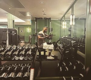 Ricky Whittle Instagram - Holiday season at the @langham_london ❤️🎄

After a beautiful stay at the @langhamgoldcoast Australia I was advised if ever in london to check out their sister hotel and she did not disappoint 😍
Huge thanks to all at the @langham_london for a beautiful stay on my quick trip to the motherland🇬🇧. Stunning suites,  great food,wonderfully helpful staff and a sick gym to compensate for the amount of British choccy I’ve stuffed my face with😜💪🏾 #sorryimnotsorry
Huge thanks to to my #langhamfamily @deearthur11 #alice #artours #joana @vxp @christiieeee #thelanghamhotel #london #hotellife #luxury #palmcourt #wigmorelondon #atesianbar