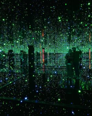 Ricky Wilson Instagram - Went to the Kusama exhibition @tate with my friend @george_buxton 
It was mega. 👍💡