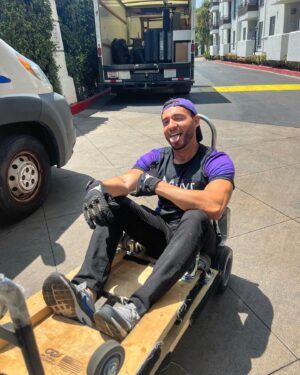 Rico Suarez Instagram - Thankful for God blessing me with the gift to be the founder of this company @muvrusa

Thankful for this human experience, good and bad. All love 💜✨💫🙏