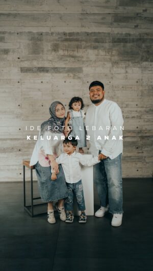 Rigen Rakelna Instagram - Ide Foto Lebaran buat Keluarga 2 anak bareng keluarga Avatar! Haha. Akhirnya kesampean kan bisa motoin keluarga bahagia ini @indhningtys @rigensih 🙌🏻🫶

Jangan lupa save biar ga lupa pas Lebaran‼️

#eidmubarak #familyposes #familyphotography #tipsandtricks #poseideas