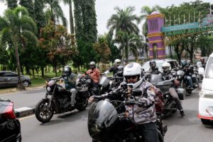 Rigen Rakelna Instagram - semoga Indonesia juara diperlombaan lain!

Terima kasihh abang abang semua @batavia_motoworks @suryainsomnia @omeshomesh @imamdarto @kangferrymaryadi @t_orasudi_ro @vincentrompies @borisbokir_ @desta80s @solehsolihun 

📸 @gradykayzel