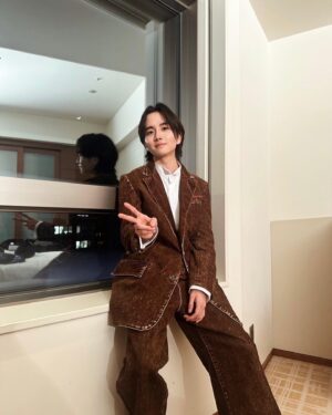 Rihito Itagaki Instagram - 『劇場版 君と世界が終わる日に FINAL』

ゴーレムアライバルイベント並びに完成披露試写会
ありがとうございました🧟

公開まで2週間切っております！
もうしばし、熱を溜めてお待ちくださいませ🧟‍♂️