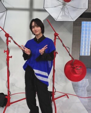 Rihito Itagaki Instagram - おしゃれクリップ
ご視聴いただきありがとうございました

こうしてテレビという媒体で、この世界に生きる"板垣李光人"のことをお話しさせていただく機会はあまりないので、とても光栄でした。
すこしでも皆さんに知っていただけていたら嬉しいです。
これからも密かに、戦闘力をはかり続けていこうと思います🫵

実はスタジオに子どもの頃遊んでいたたくさんのトーマスが車庫入りしたのですがその様子はTVerにて