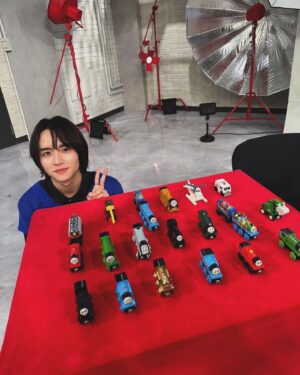 Rihito Itagaki Instagram - おしゃれクリップ
ご視聴いただきありがとうございました

こうしてテレビという媒体で、この世界に生きる"板垣李光人"のことをお話しさせていただく機会はあまりないので、とても光栄でした。
すこしでも皆さんに知っていただけていたら嬉しいです。
これからも密かに、戦闘力をはかり続けていこうと思います🫵

実はスタジオに子どもの頃遊んでいたたくさんのトーマスが車庫入りしたのですがその様子はTVerにて