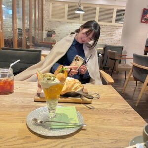 Rihona Kato Instagram - 大塚さんのおかげで晩御飯に困らなくて済みます。

#D4DJ #燐舞曲 #カフェ #夜パフェ #cafe #渋谷カフェ