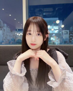 Rika Nakagawa Instagram - .
暗髪にしました🖤🌙