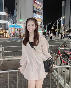 Rika Nakagawa Instagram - .
上野は盛れます🐼🌃