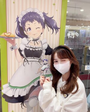Rika Nakagawa Instagram - .
りかりもで、新宿丸井アネックス6Fで開催中の #シャインポスト のストアに行ってきたよ〜😍🌟

欲しかったメイドちゃん紅葉のアクスタも買えたよ〜💚🍁🫶🏻ちゃんと推し活してるぅ🥹🫶🏻笑

その後りももんとピザを食べたんだけど、何も気にせず好きなの注文したら…😳❤️💚笑

ランダム缶バッジも紅葉が当たった…！🤣💚✨杏夏たんのは、もえぴにプレゼントしようっと🎁💖

ストアは今週末までやっているから、是非新宿に寄った際は遊びに行ってみてね〜🥰✨