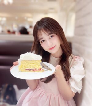 Rika Nakagawa Instagram - .
舞台が終わって、甘やかし期間に入りました🐰🍰