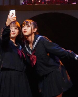 Rika Nakagawa Instagram - .
舞台『 #メイドランカー！詰り蹴落とし跪け乙女』
.
2022.12.23〜12.27 @シブゲキ
.
古い風習が正しいわけではない。疑ったり迷いながらも「メイドとは何か？」物事の根本を見つめ直す少女達の真っ直ぐな生き様が、いつまでも皆様の胸に残り続けますように。

全てはあなたのために😌
ありがとうございました✨

ツツジ役 中川梨花🐏🌼
.
p.s.全9公演を終えたとき、急に自分の中で張り詰めていたものが降りたのか、主演のまちゃりんの顔を見た瞬間、どばどば泣きました。
