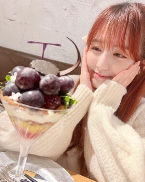 Rika Nakagawa Instagram - .
夜パフェ🤤🍇🤍🌙