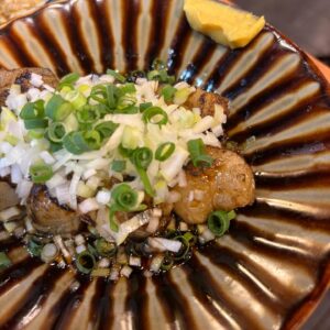 Rin Asuka Instagram - めちゃでかボリューム
まるごとグレープフルーツサワーに
肉刺し5種ユッケ⭐︎スペシャル⭐︎

ホルモン焼きに
ハムカツ

どれもリーズナブルで美味しい🤤
サクッと飲みでも夜ご飯でも満足すぎて
毎日でも通えるホルモン屋さんを見つけました❤️

お酒のジョッキの大きさに驚きの私🫢笑

#PR #もつ千 #赤坂ディナー #赤坂グルメ #赤坂居酒屋 #赤坂飲み