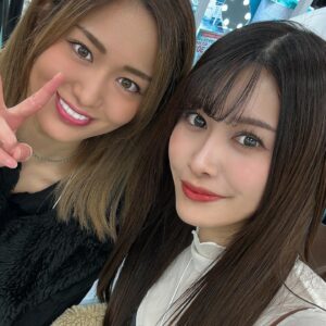 Rin Asuka Instagram - 美容情報満載🙌
#自費研expo に行ってきたよ❤️

私のほっぺが赤いのは炎症が起きてるからみたい🥹

他にも沢山色々な話が聞けて楽しかったし勉強なりました📚✨

#美容 #美容液 #スキンケア #肌荒れ #肌荒れ改善 #美容女子 #医療美容