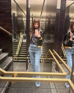Rina Ohta Instagram - シャネルファインジュエリー銀座並木店のブティック1周年記念に伺ってきました。
シャネルのジュエリーを通して歴史を知り学べる貴重な時間でした。
ココが築いたエスプリは今も昔も色褪せず常に女性を魅力的に輝かせるパワーを持っていると改めて実感。
@chanelofficial 

#PR #CHANEL
#CHANELFineJewelry
#CHANELFineJewelryGinzaNamiki