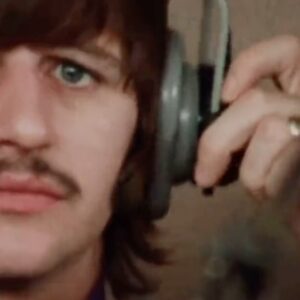 Ringo Starr Instagram - What’s happening it’s all happening number one in England UK incredible a few more facts will come on the screen. Peace and love everybody. It’s a beautiful day. 😎✌️🌟❤️🌈🎶🍎🌻🥦🥦☮️