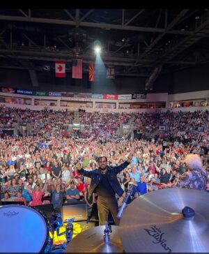 Ringo Starr Instagram - Man, what a great night thank you Prescott Arizona for a great night. I had peace and love. 😎✌️🌟❤️🌻🎶🌻🌈🥦☮️