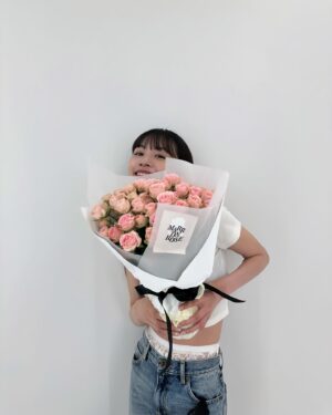 Rinka Otani Instagram - Rosy Rose
素敵なサプライズBOXをいただきました🎁
とても心が躍る🌹