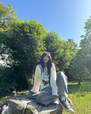 Rinka Otani Instagram - 髪のツヤばっちりだな◎

そして、
事務所の住所変わりましたが届いたお手紙はいただいてます！
(お引越ししたので住所変わっております。)
新オフィスは韓国ドラマみたいなおしゃ空間🏢
コメントやメンションもいつもありがとです🙂‍↕️

今週もお疲れさまでした🤍