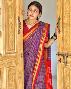 Rinku Rajguru Instagram - गुढी पाडवा व हिंदू नववर्षाच्या हार्दिक शुभेच्छा 🫶🌸
Happy Gudi Padwa🌸🫶🍃

#rinkurajguru