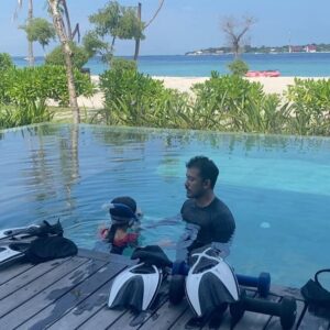 Rio Dewanto Instagram - Days under the sun 🌞
