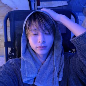 Rio Komiya Instagram - 至福の時間

事務所に届いたNewローブ、やっと使えました
ありがとうです🧖‍♂️