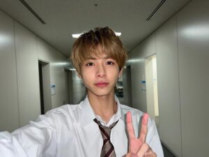 Rio Komiya Instagram - 前回の呼び出し先生のオフショ🧎

楽しく笑いっぱなしでいつもお腹よじれながら収録してます︎☺︎
出演の際はぜひごらんくださいませ