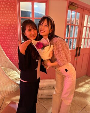 Ririko Masuzawa Instagram - 今？って感じですけど、
誕生日迎える前迎えた時あたりの写真🎂🎀
もう5月終わるけど、お祝いお待ちしてます🙂‍↕️🙂‍↕️♡