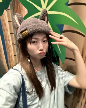 Ririko Masuzawa Instagram - 何年振りかの一人ディズニー🎠☁️
年パス時代思い出してめちゃくちゃ楽しかった…💙
#tokyodisneyland