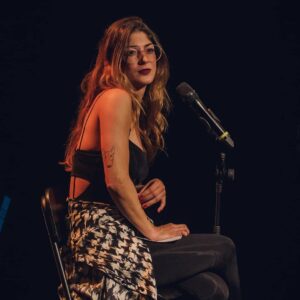 Rita Camarneiro Instagram - Quando te apercebes que passaste o prazo de entrega da declaração trimestral da seg. social. Mandam mails para tudo, agora avisar sobre coisas importantes, tá quieto. 
Próxima entrega ss: 31 de julho. O IVA é hoje: 15 de Maio! 

#euaviso #ritaamiga

📷 @marianafbrsimoes