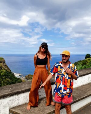 Rita Camarneiro Instagram - Novo episódio de coisitas de rita sobre os Açores, profissões e Belize com @pedurao. Link na bio 🍍🌽