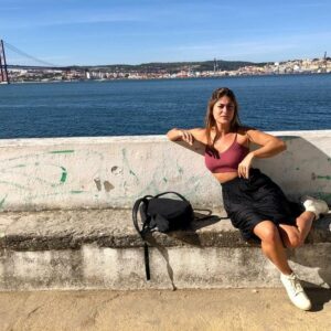 Rita Camarneiro Instagram - Novo episódio do podcoisitas já está online, o link está na bio e eu estive na outra margem do rio.