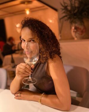 Rita Cruz Instagram - À vossa ! 🍷