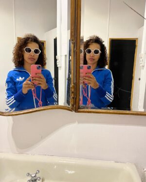 Rita Cruz Instagram - Em ensaios da Missão da Missão na Casa Independente. 

Fico triste  ao saber que este espaço tão especial vai fechar para abrir mais um hotel em Lisboa.
 
Dancei muito nesta casa,dei um concerto nos primórdios de Rita & o Revólver…
Tenho muita pena mesmo. Mas ainda se pode aproveitar este espaço por mais um ano e pouco. É aproveitar 😊

O melhor está no fim 😃