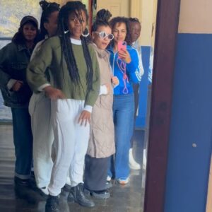 Rita Cruz Instagram - Em ensaios da Missão da Missão na Casa Independente. 

Fico triste  ao saber que este espaço tão especial vai fechar para abrir mais um hotel em Lisboa.
 
Dancei muito nesta casa,dei um concerto nos primórdios de Rita & o Revólver…
Tenho muita pena mesmo. Mas ainda se pode aproveitar este espaço por mais um ano e pouco. É aproveitar 😊

O melhor está no fim 😃