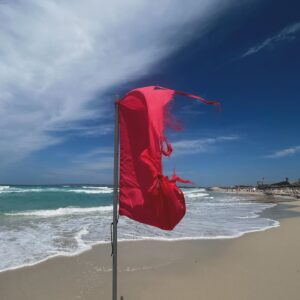 Rita Marrafa de Carvalho Instagram - Bom… não tinha férias há quase um ano. Tirei uma semana para me esquecer, bronzear, ler, dormir e rir com a @alunascimento 
Formentera é um pequeno paraíso onde vou deixar raiz. 

Fiquem com um saborzinho doce do primeiro dia. E esperem porque vos encher de dias incríveis.