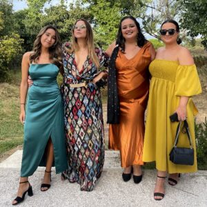 Rita Marrafa de Carvalho Instagram - Um Liberal tirou esta foto. 
De um lado, uma deputada do PSD, do outro, uma militante PS e uma candidata às europeias pelo PS. 

Podem chamar-me Bloco Central da amizade. ❤️
