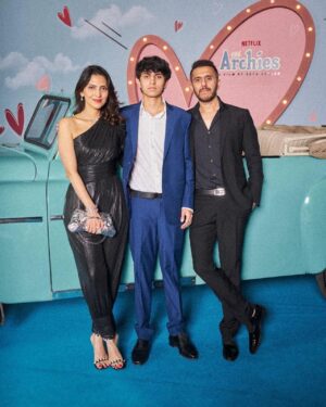 Ritesh Sidhwani Instagram - Stepped into the world of #TheArchies. Truly a memorable night ✨

@zoieakhtar @reemakagti1 @tigerbabyofficial @netflix_in