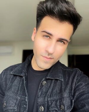 Ritvik Arora Instagram - Every time you try to forget who I am
I'll be right there to remind you again
You know me.