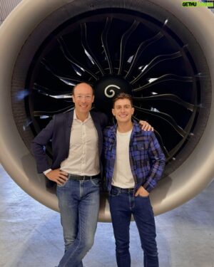 Riyadh Khalaf Instagram - If you told me this morning (or ever) that I’d be sat in a human-sized basket being cycled around an aircraft hangar by the President and CEO of @flysas, I never would have believed you 😂 Had the joy of interviewing the warm, engaging and future looking boss of the airline; Anko van der Werff today for something very special coming soon! Another day getting to smash my passions of journalism and aviation together. My heart is full! Thank you to everyone at SAS and a special shout out to @daniel.kerzner 💙✈️