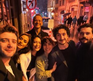 Riza Kocaoğlu Instagram - Seviyorum sizi ❤️🌞🌹iyi ki bu Tuzak kurulmuş 

(Bu sevgi  Tuzak’ı için teşekkür🌹❤️🙏 @esatyontunc  @eylemmmc @acunilicali )