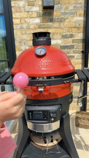 Rob Beckett Instagram - Welcome to the Kamado Joe Thunder dome. This is the rest of my life. Big up @kamadojoeuk and @bbqforte for sorting me out. #gifted