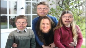Rob Beckett Instagram - 🔊 We would just like to make it clear that Rose is not away again and this legitimate photo which was absolutely definitely taken by Josh has not been manipulated* 

#parent #parenting #parentingtips #parent #parents #parentinghell #parentinghellpodcast 

*photo may have been manipulated