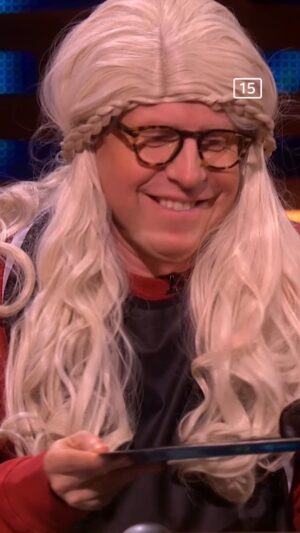 Rob Beckett Instagram - Safe to say, Josh Widdicombe won't be making a guest appearance in the next series of House of the Dragon 🐉 🫀 #HOTD #davidtennant #britishcomedy