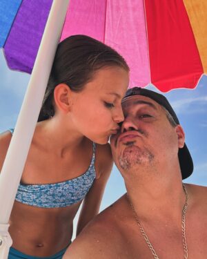 Rob Mariano Instagram - A day at the beach 🏖️ with my “bestest” friend! #AdelinaRose
