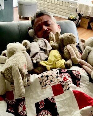 Rob Mariano Instagram - Been sick as can be since I got back from Mexico… terrible cough,  congestion,  all of it! Thank goodness for my nurse #IsabettaRose Her and her bunnies are taking good care of me!