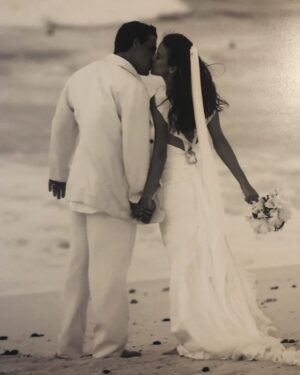 Rob Mariano Instagram - Oooooooops!!!…….19 Years Ago Today someone else got VERY Lucky!!! 😂 #Sarcasm #HappyAnniversary