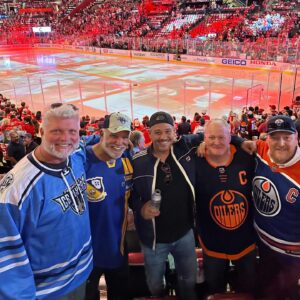 Rob Mariano Instagram - Lets go  Game 7!!!
Im a @nhlbruins  fan till the end but love @nhl  Hockey with great friends @gregreaticeflyers @chris.roney @edmontonoilers @flapanthers #stanleycupplayoffs #game7