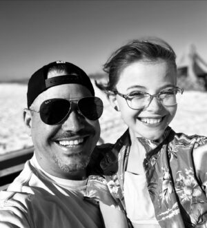 Rob Mariano Instagram - A little spring beach day 🏖️ action with my #IsabettaRose ♥️